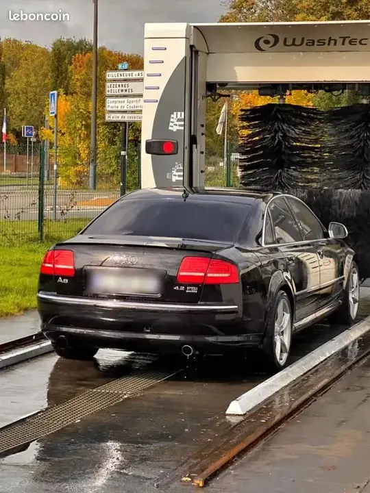 Audi A8 2008 photo 2