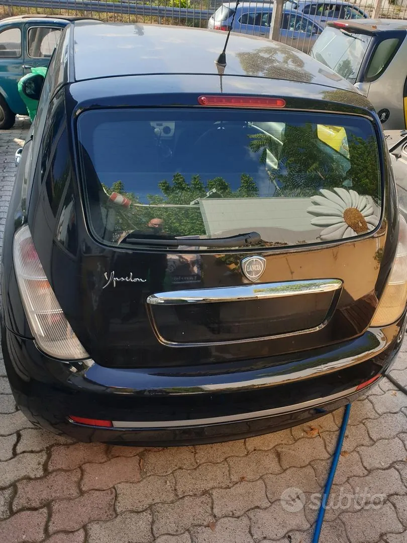 Lancia Ypsilon 2011 photo 5