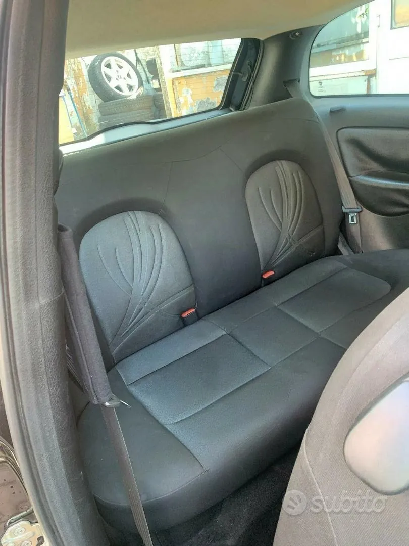 Lancia Ypsilon 2011 photo 4