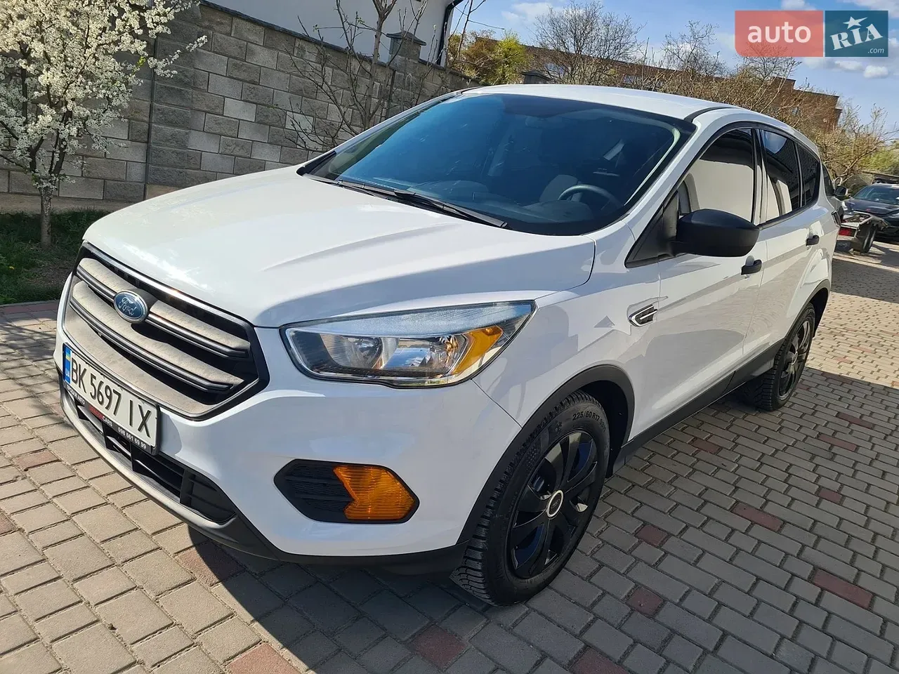 Ford Escape 2016 photo 2