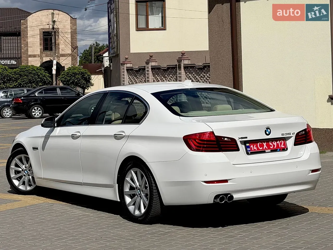 BMW 5 Series 2015 photo 3