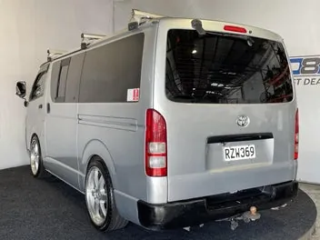 Toyota Hiace 2006 photo 5