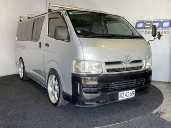 Toyota Hiace 2006 photo 2