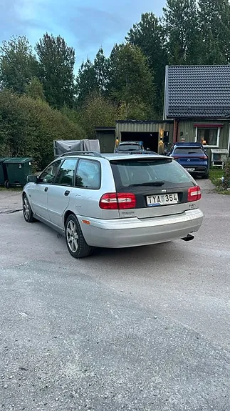 Volvo V40 2003 photo 2