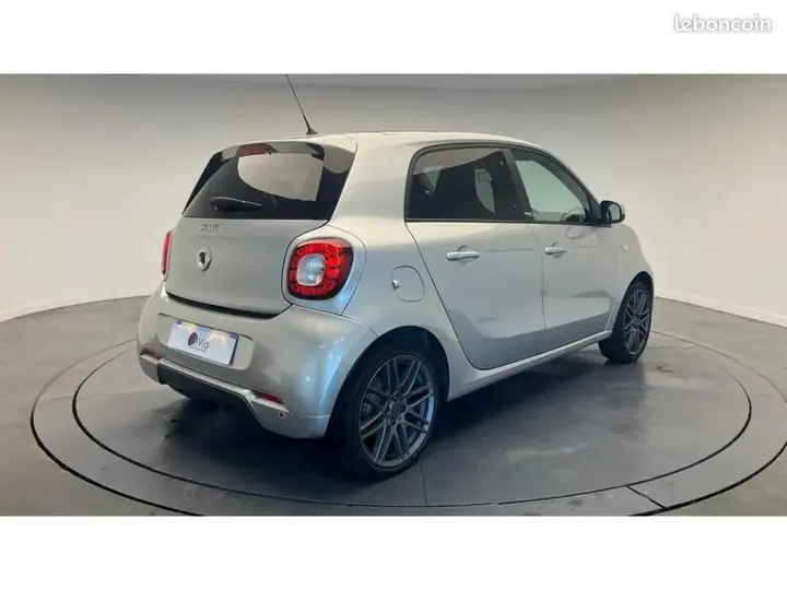 Smart Forfour 2019 photo 5