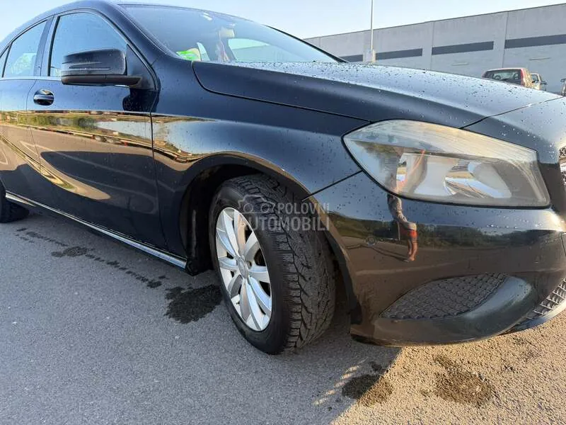 Mercedes-Benz A180 2013 photo 4