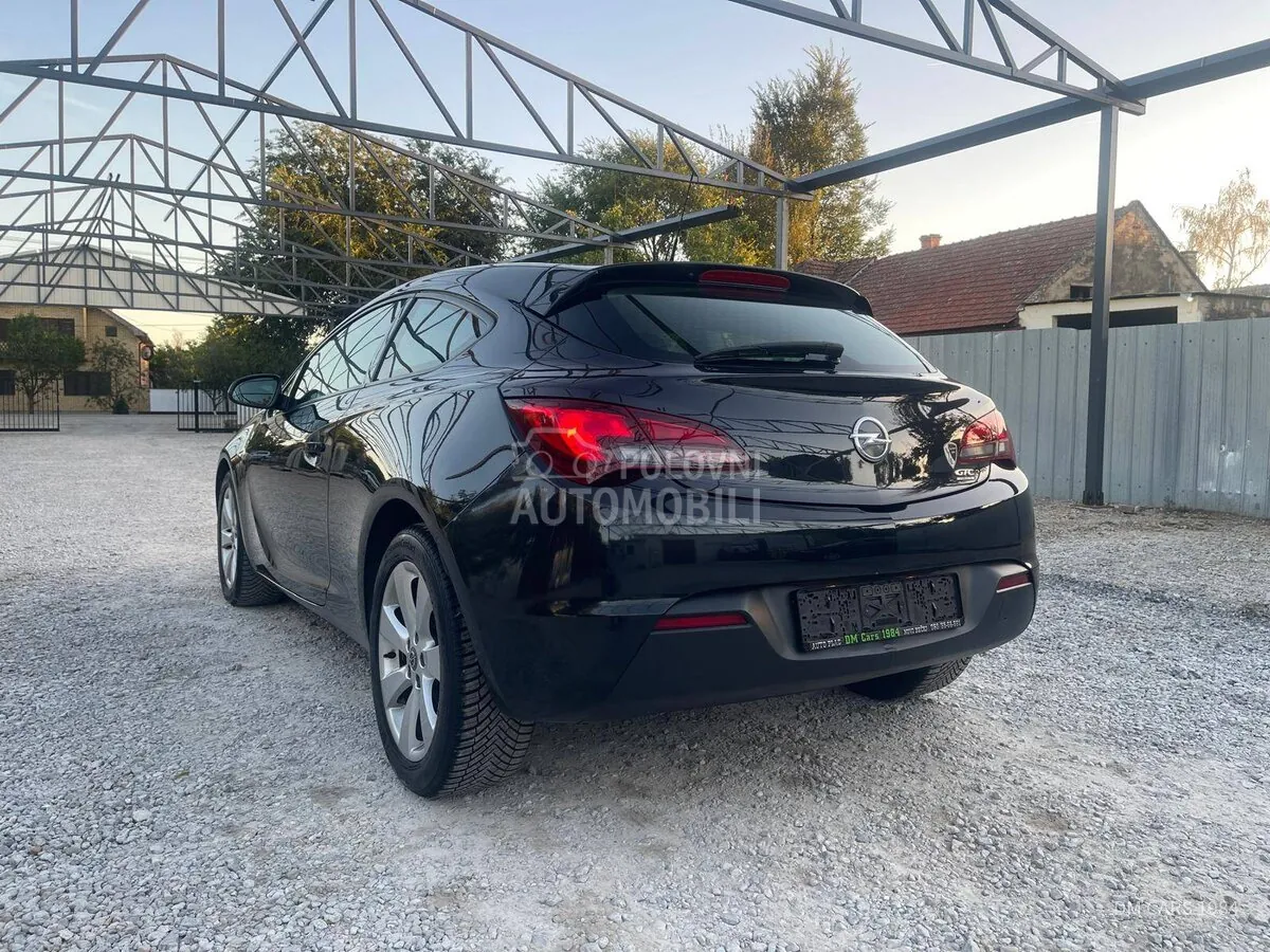 Opel Astra 2012 photo 5
