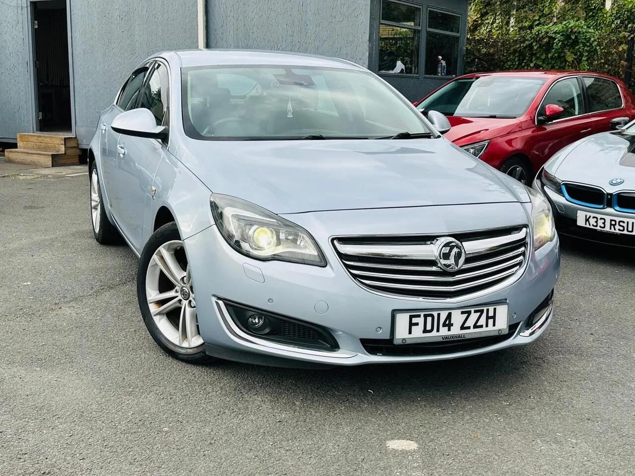 Vauxhall Insignia 2014 photo 2