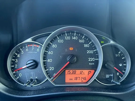 Toyota Verso-S 2011 photo 5