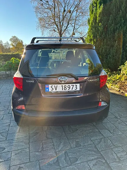 Toyota Verso-S 2011 photo 3