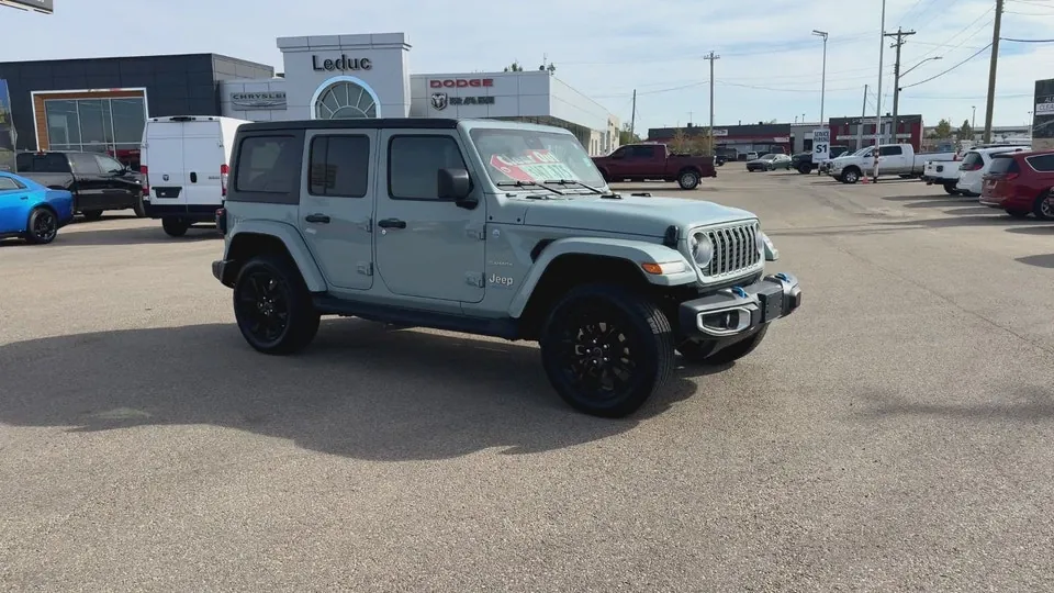 Jeep Wrangler 2024 photo 2