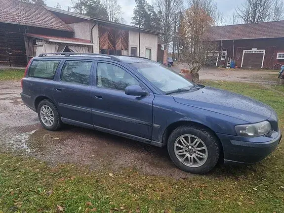 Volvo V70 2002 photo 2