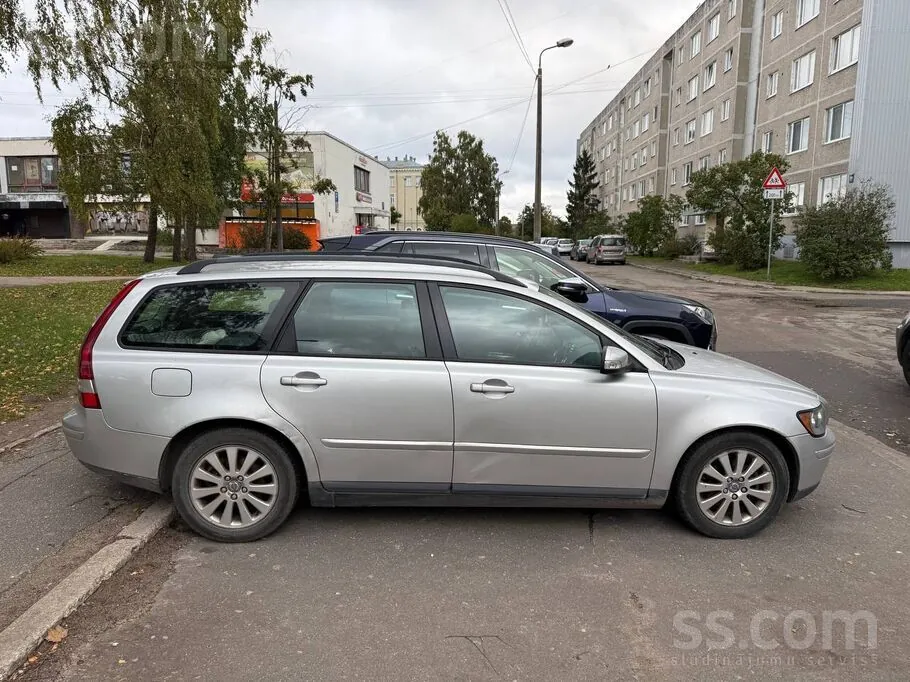 Volvo V50
