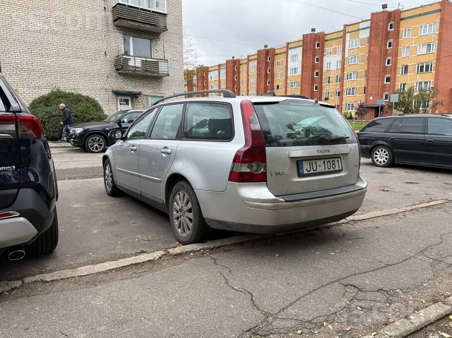 Volvo V50 2006 photo 4