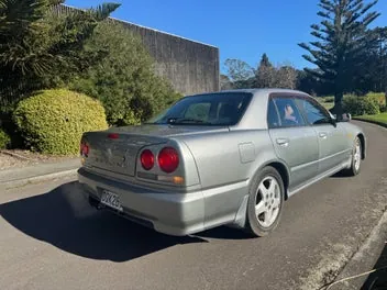 Nissan Skyline 2000 photo 4