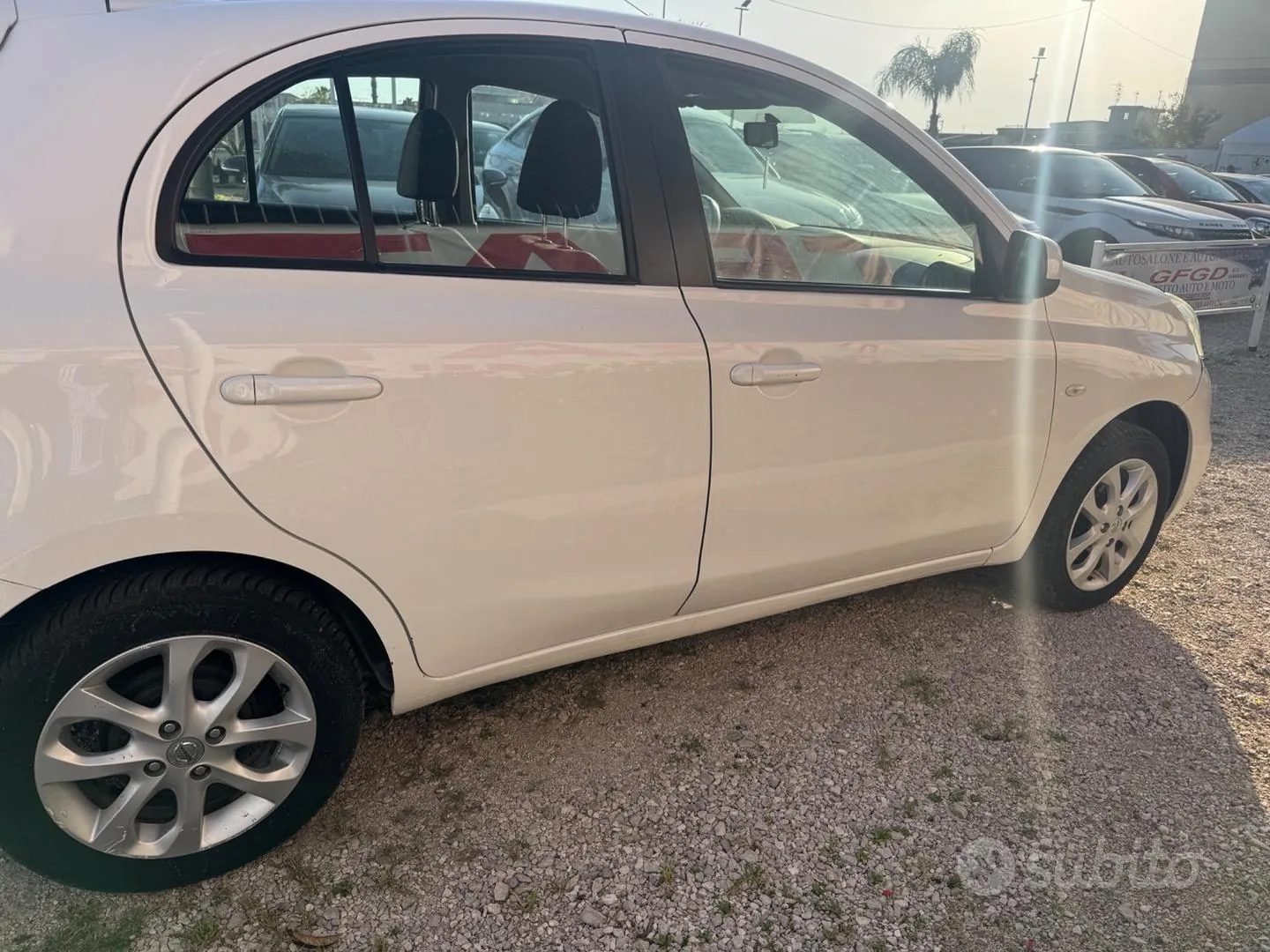 Nissan Micra 2013 photo 2