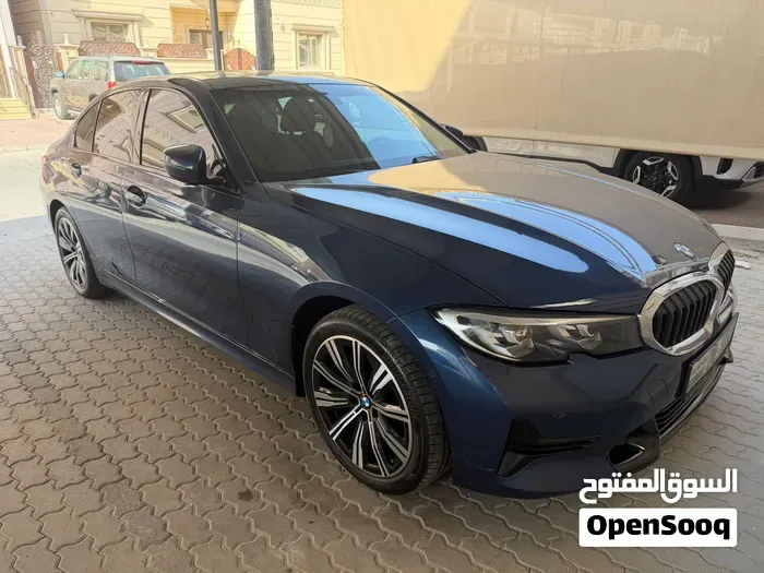 BMW 3 Series 2022 photo 2