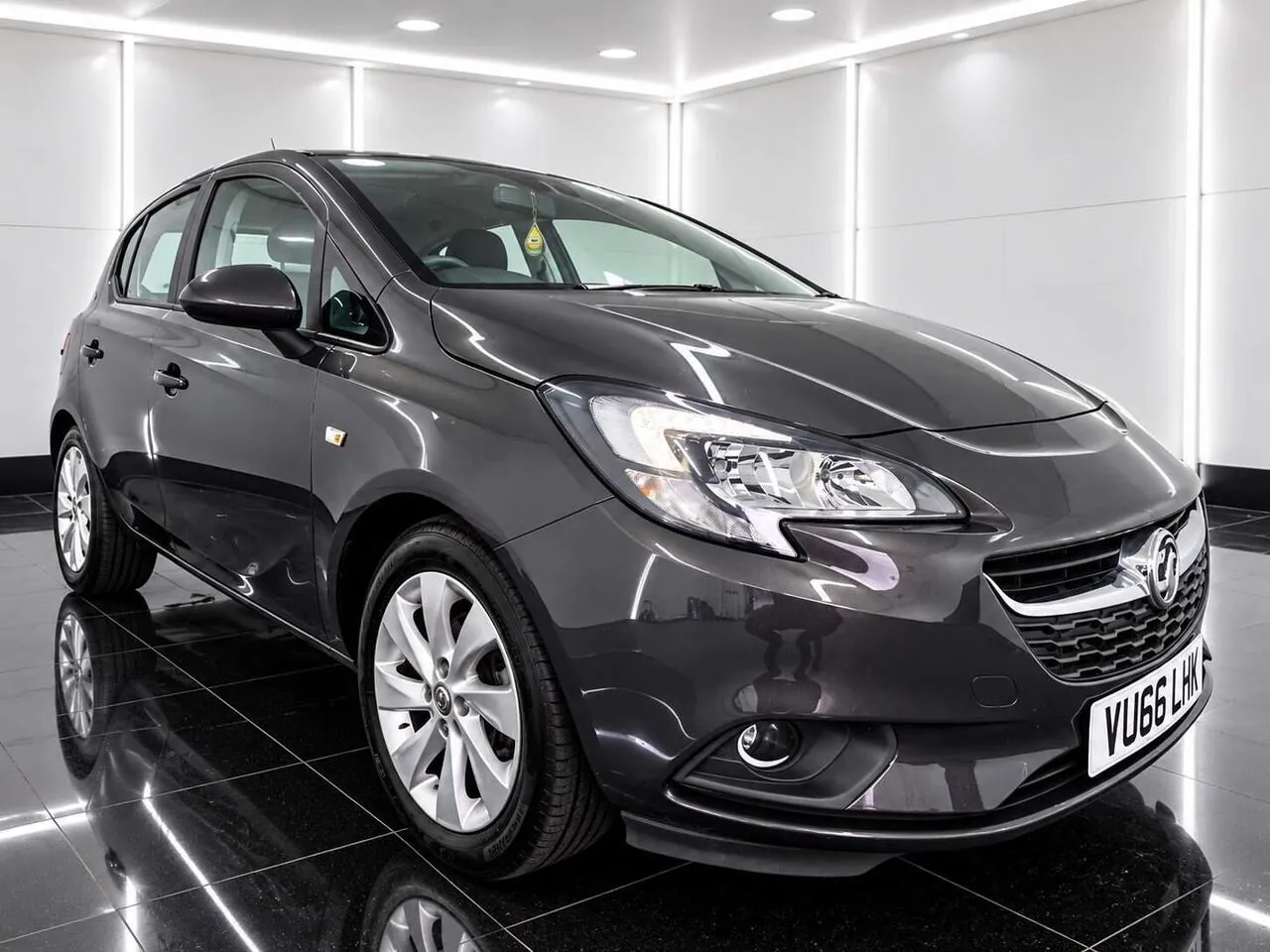 Vauxhall Corsa 2016 photo 2