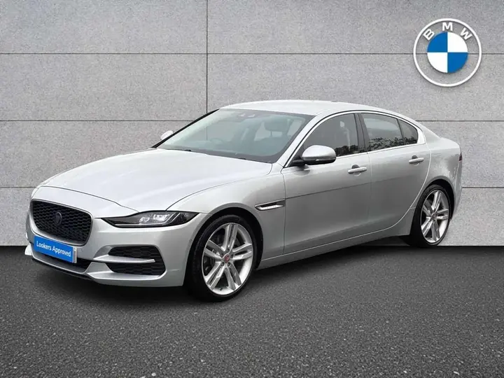 Jaguar Xe 2019 photo 3