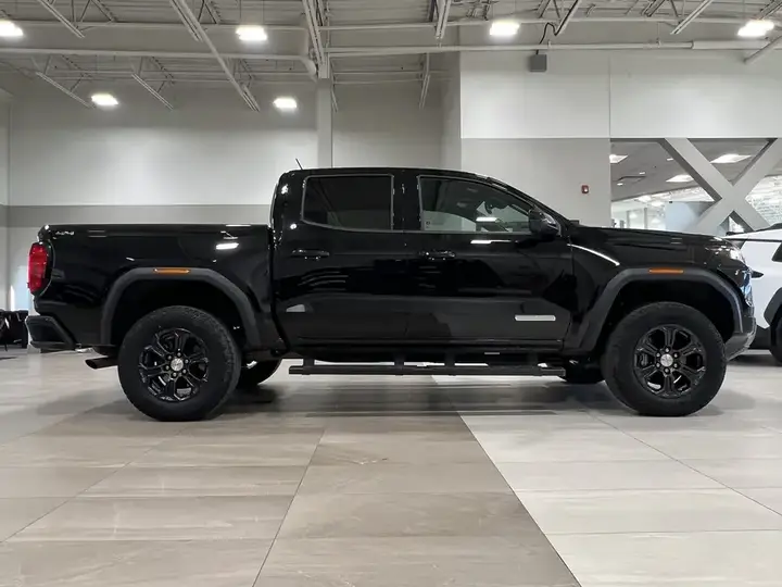 GMC Canyon 2023 photo 4