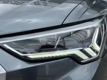 Audi Q3 2023 photo 2