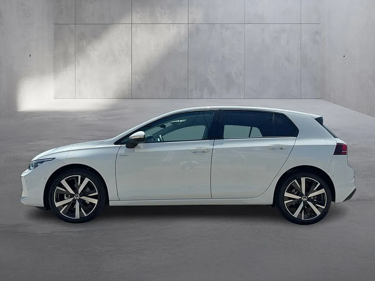 Volkswagen Golf 2026 photo 2