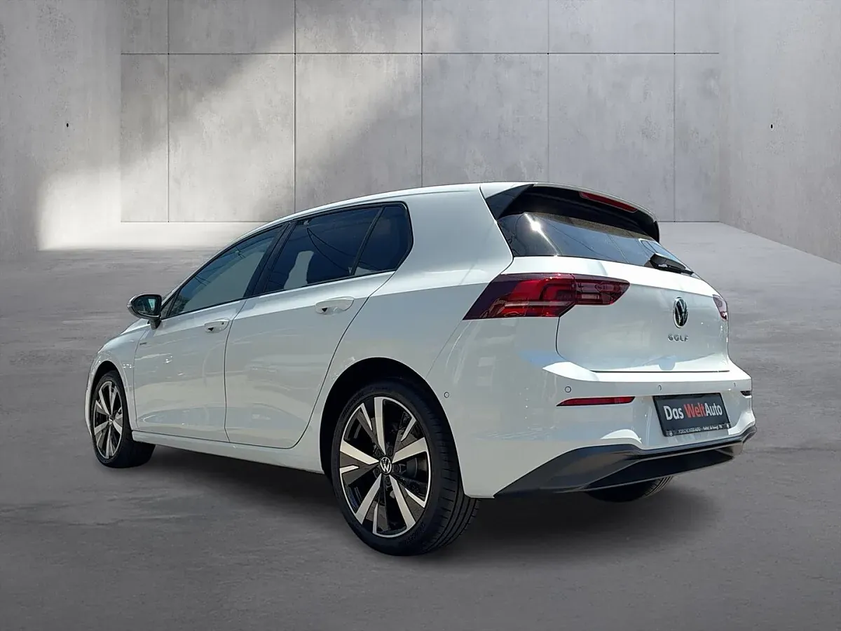 Volkswagen Golf 2026 photo 3