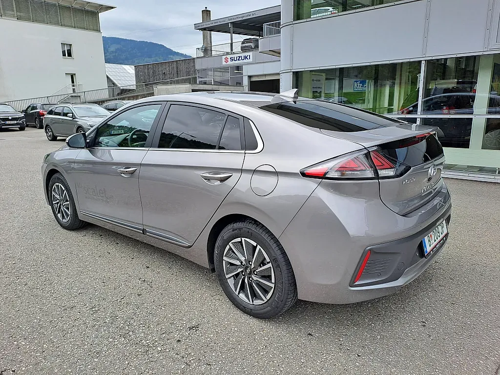 Hyundai Ioniq 2022 photo 2