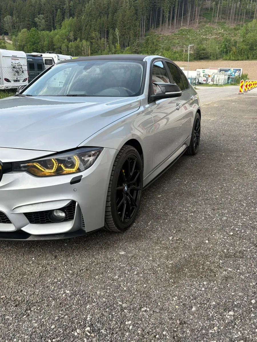 BMW 3 Series 2014 photo 2