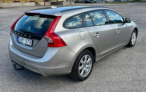 Volvo V60 2014 photo 3