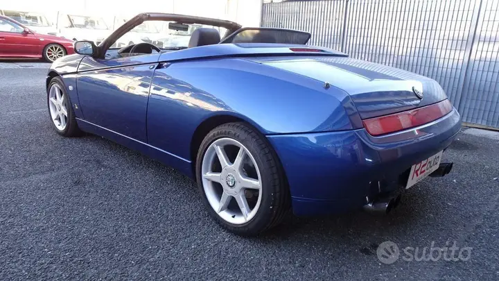 Alfa Romeo Spider 1996 photo 5