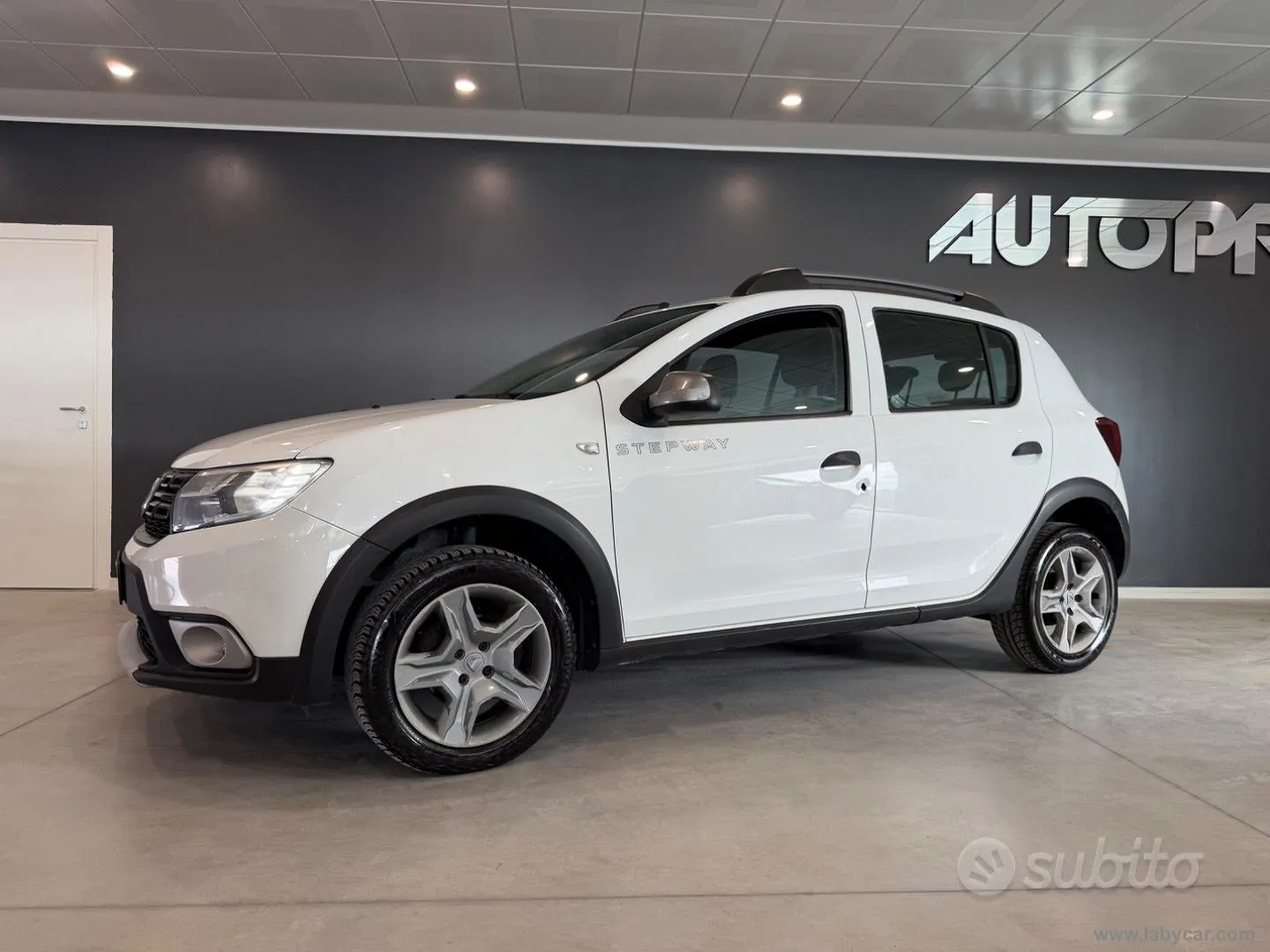 Dacia Sandero Stepway 2017 photo 2