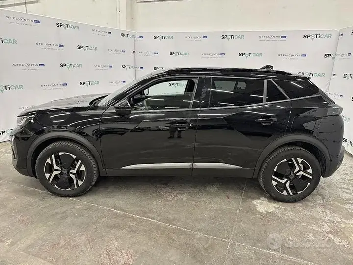 Peugeot 2008 2023 photo 2