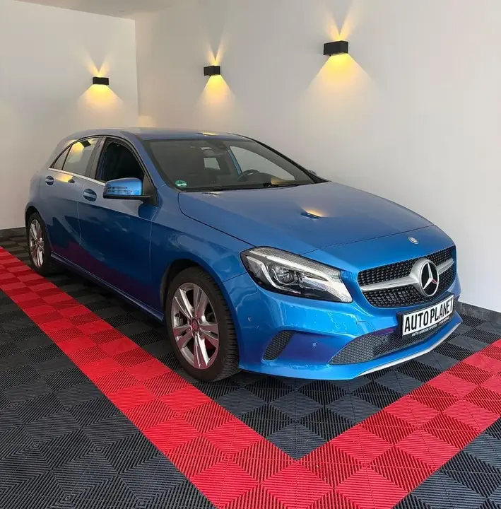 Mercedes-Benz A 180