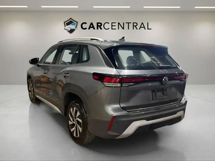 Volkswagen Tiguan 2025 photo 3