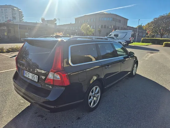 Volvo V70 2011 photo 5