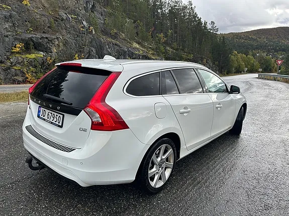 Volvo V60 2014 photo 3