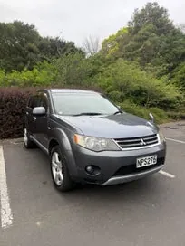 Mitsubishi Outlander 2006 photo 2