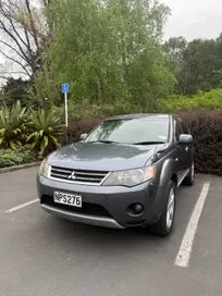 Mitsubishi Outlander 2006 photo 4