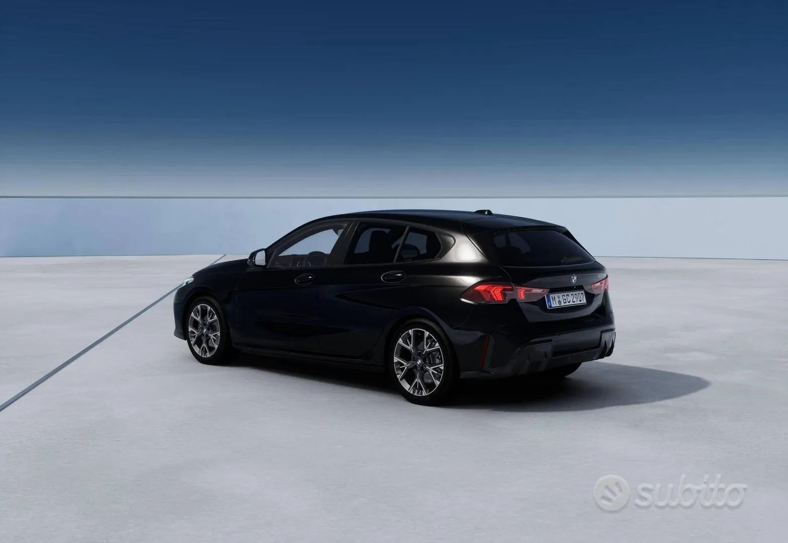 BMW 1 Series 2024 photo 2
