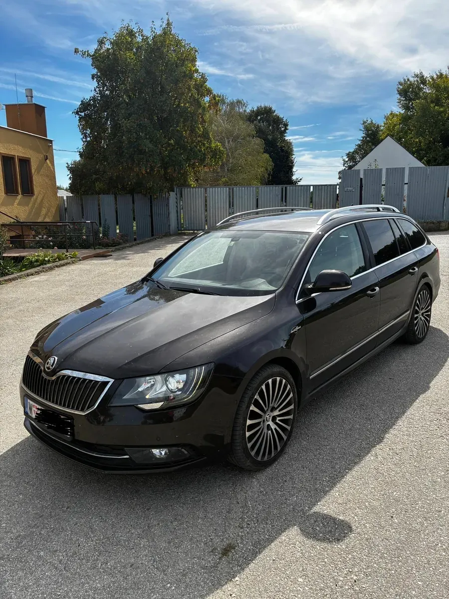 Skoda Superb 2014 photo 2