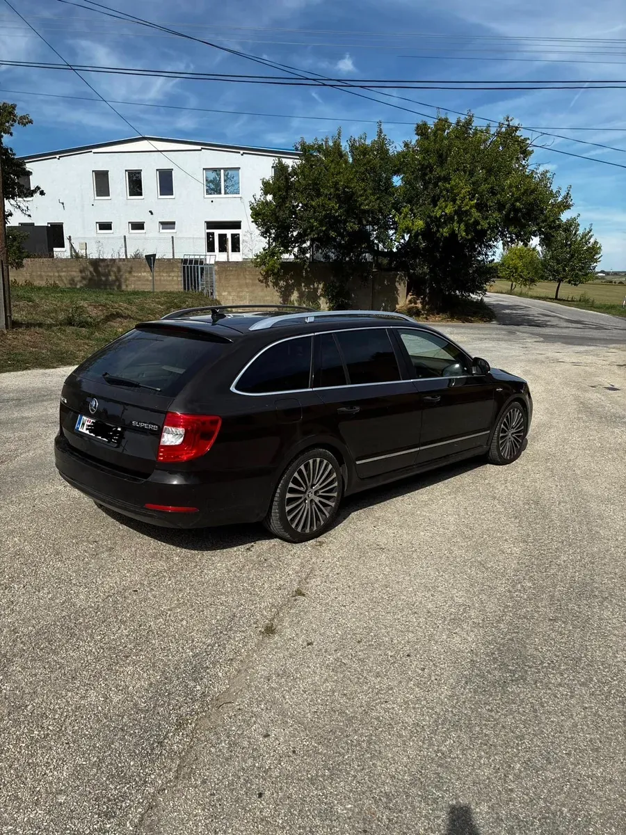 Skoda Superb 2014 photo 3