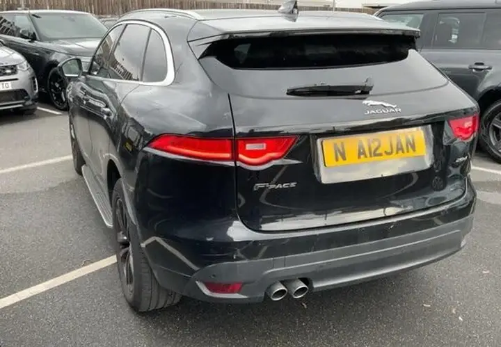 Jaguar F-Pace 2017 photo 5