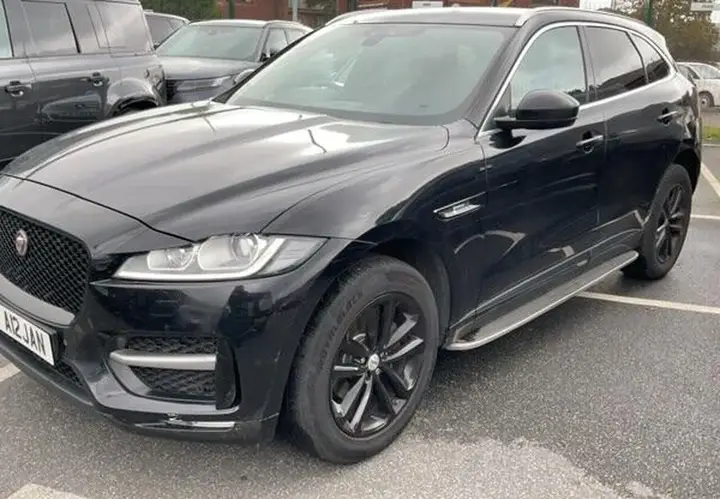 Jaguar F-Pace 2017 photo 4