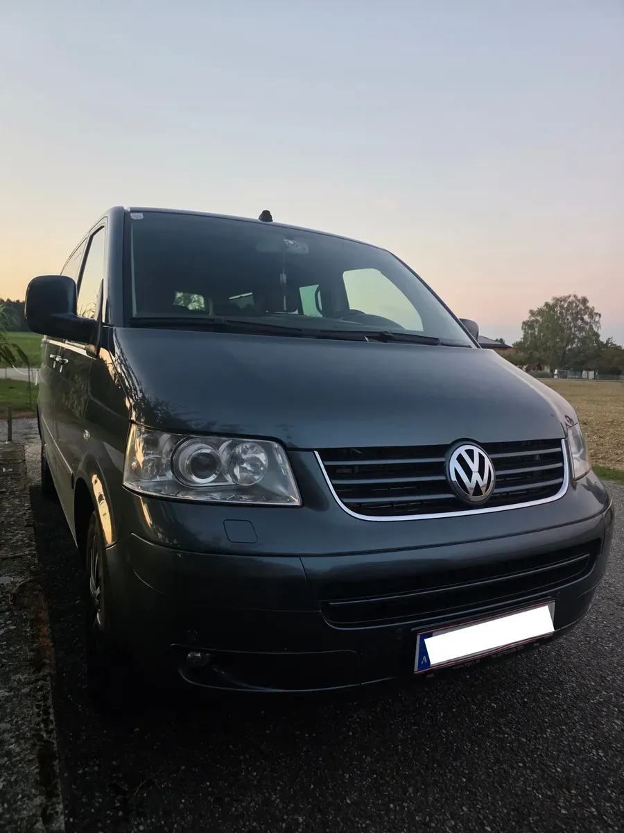 Volkswagen Multivan 2006 photo 2