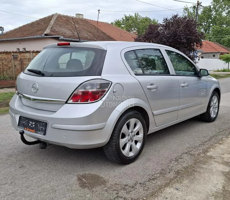 Opel Astra H 2008 photo 5