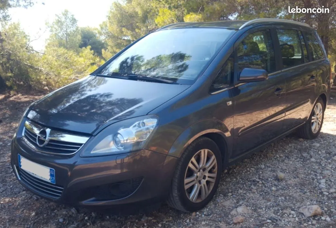 Opel Zafira 2009 photo 4