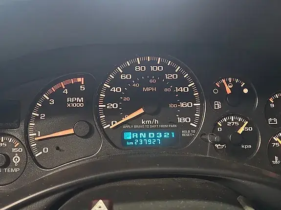 Chevrolet Silverado 2500 2002 photo 4