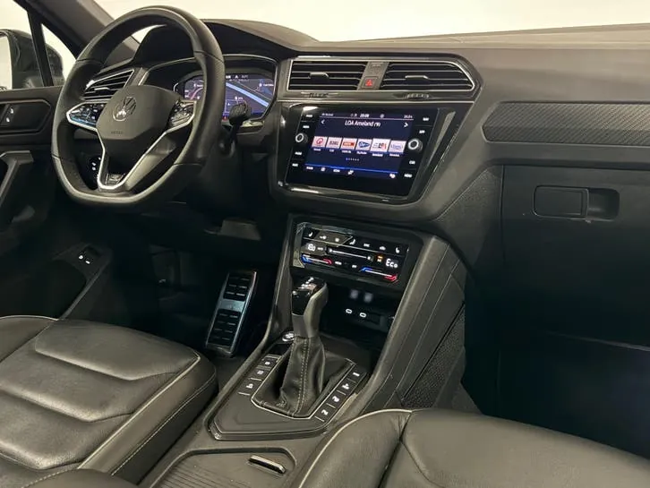 Volkswagen Tiguan 2022 photo 2