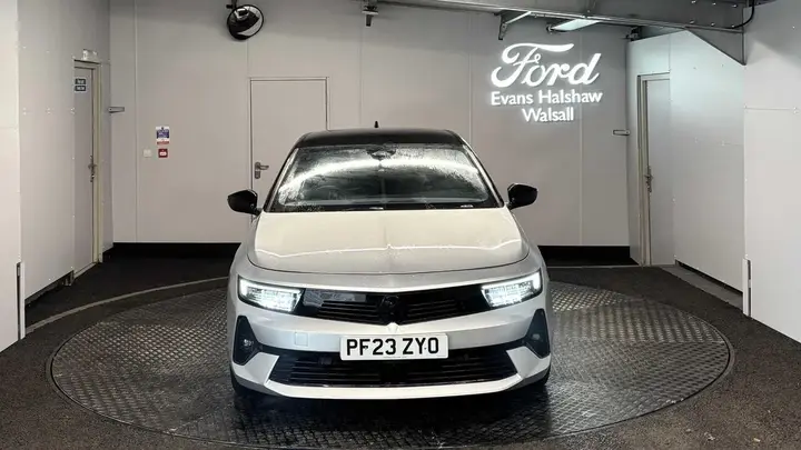 Vauxhall Astra 2023 photo 2